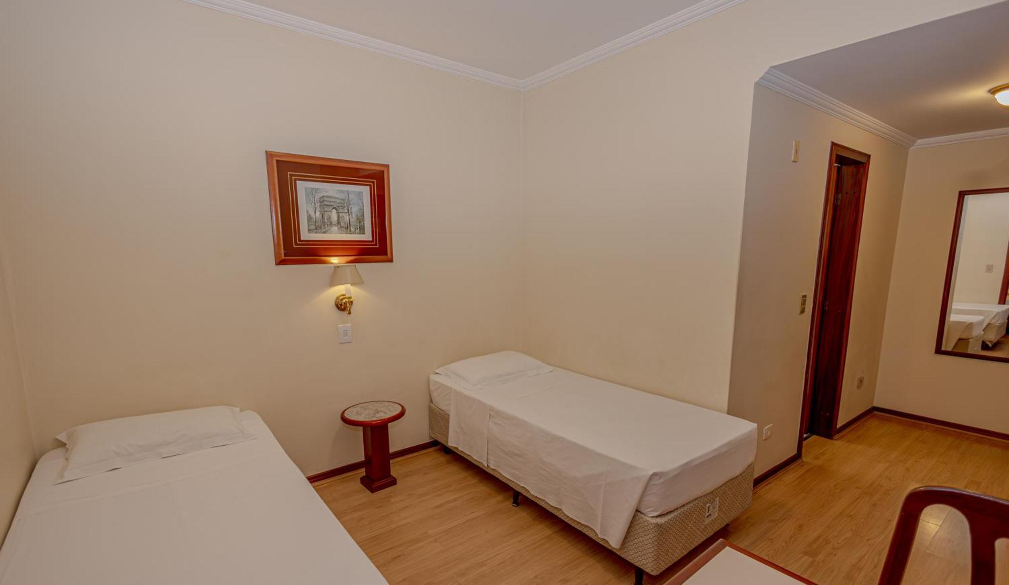 Lizon Curitiba Hotel Экстерьер фото