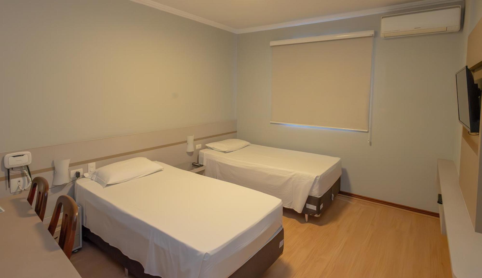 Lizon Curitiba Hotel Экстерьер фото